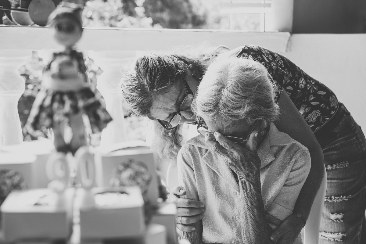 momentos emocionantes entre mãe e filha