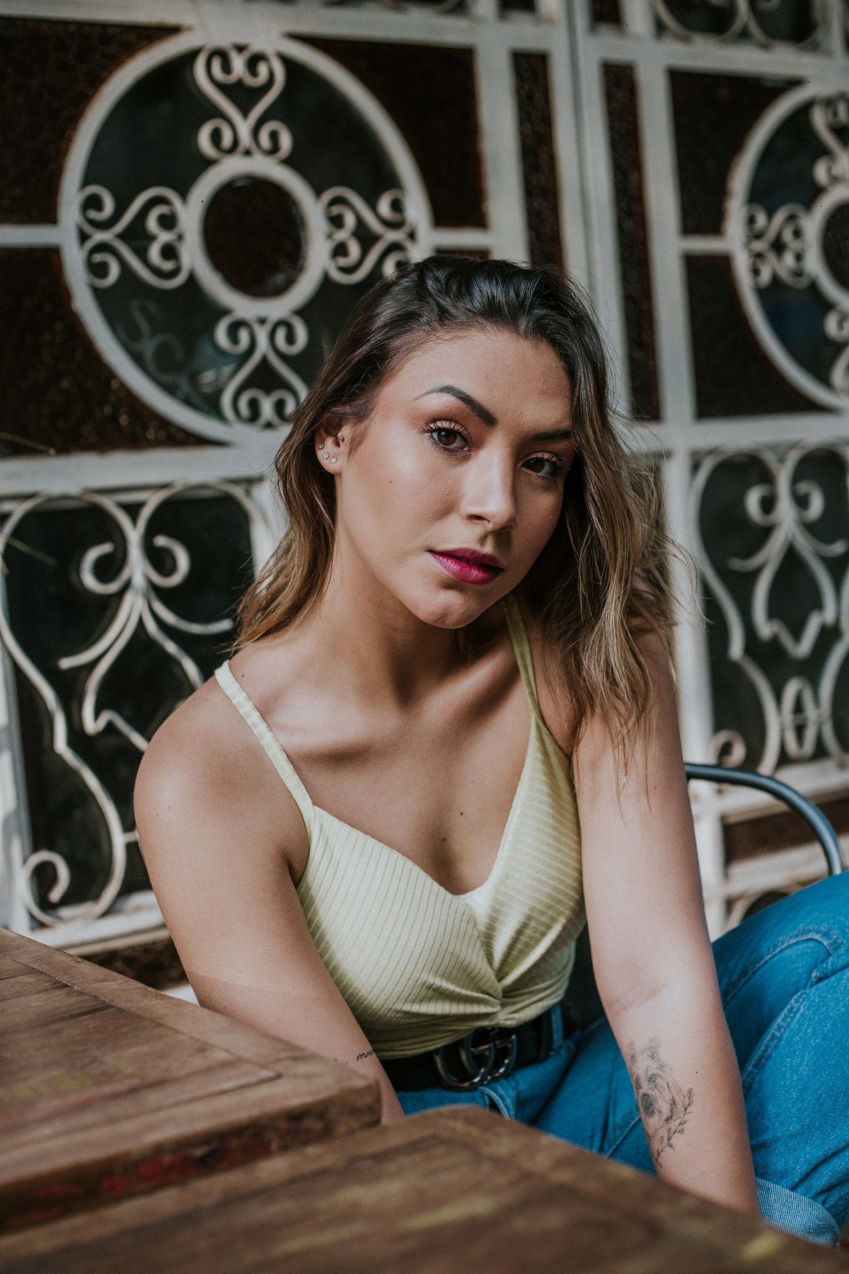 ensaio feminino urbano no estilo life style feito na savassi em belo horizonte 