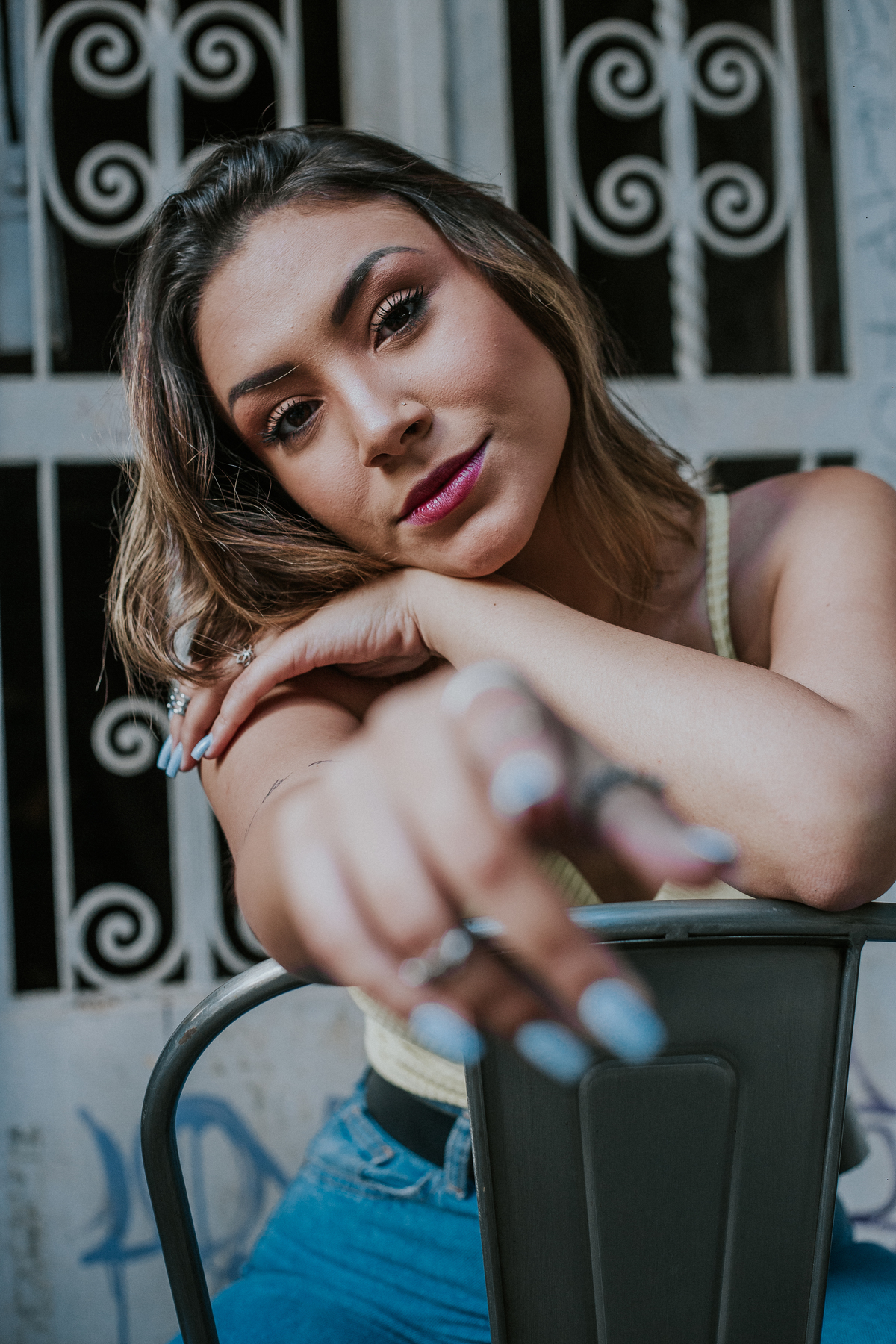 ensaio feminino urbano no estilo life style feito na savassi em belo horizonte 