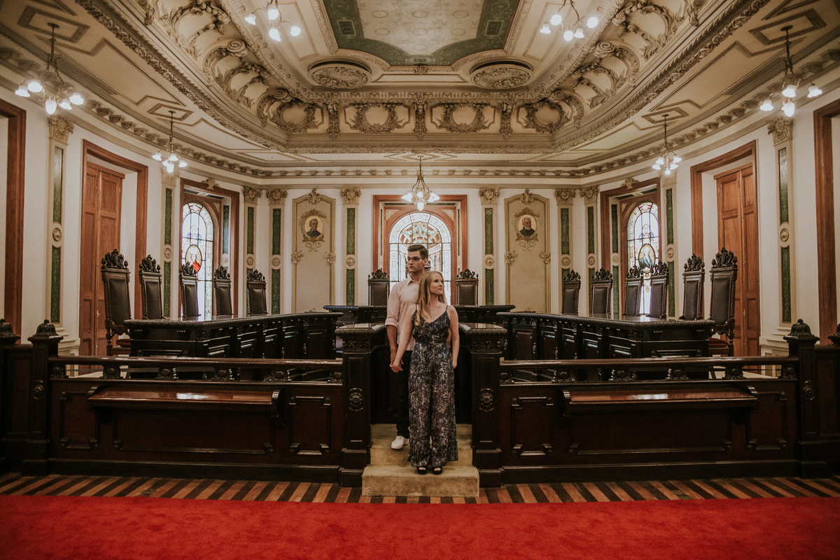 Destination pre wedding para o Rio de Janeiro, ensaio de casal feito no museu do rio de janeiro