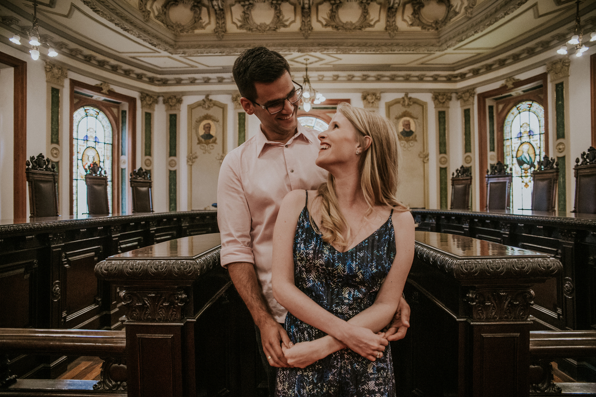 Destination pre wedding para o Rio de Janeiro, ensaio de casal feito no museu do rio de janeiro