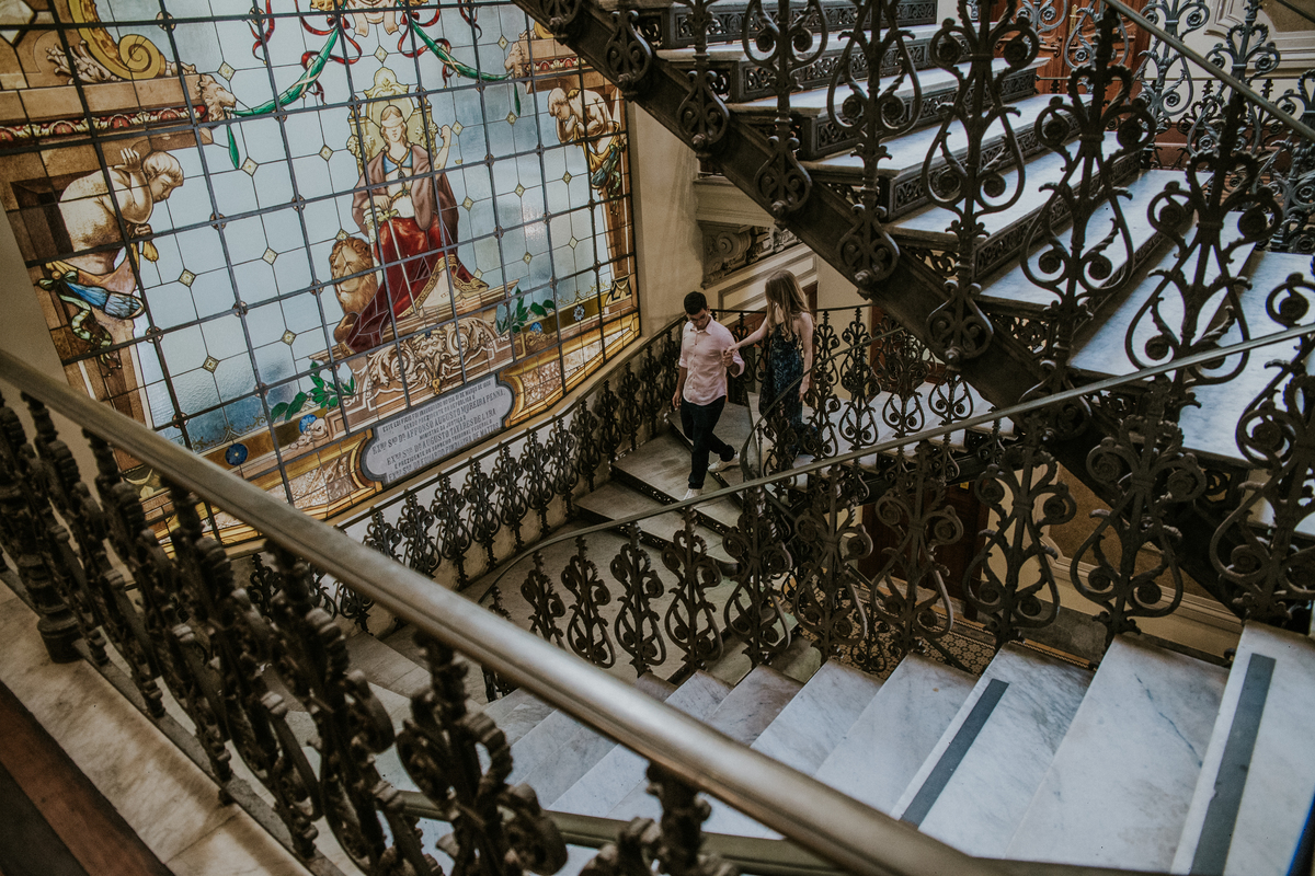 Destination pre wedding para o Rio de Janeiro, ensaio de casal feito no museu do rio de janeiro