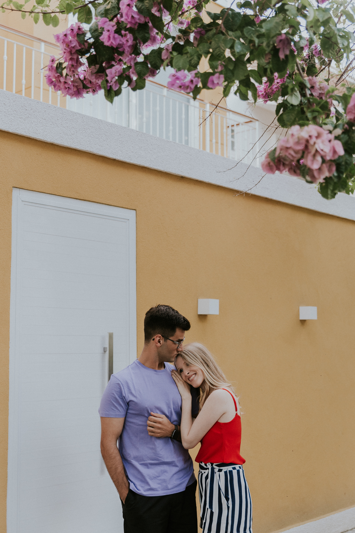 Destination pre wedding para o Rio de Janeiro, fotografia de casal viajante no bairro da Urca no Rio