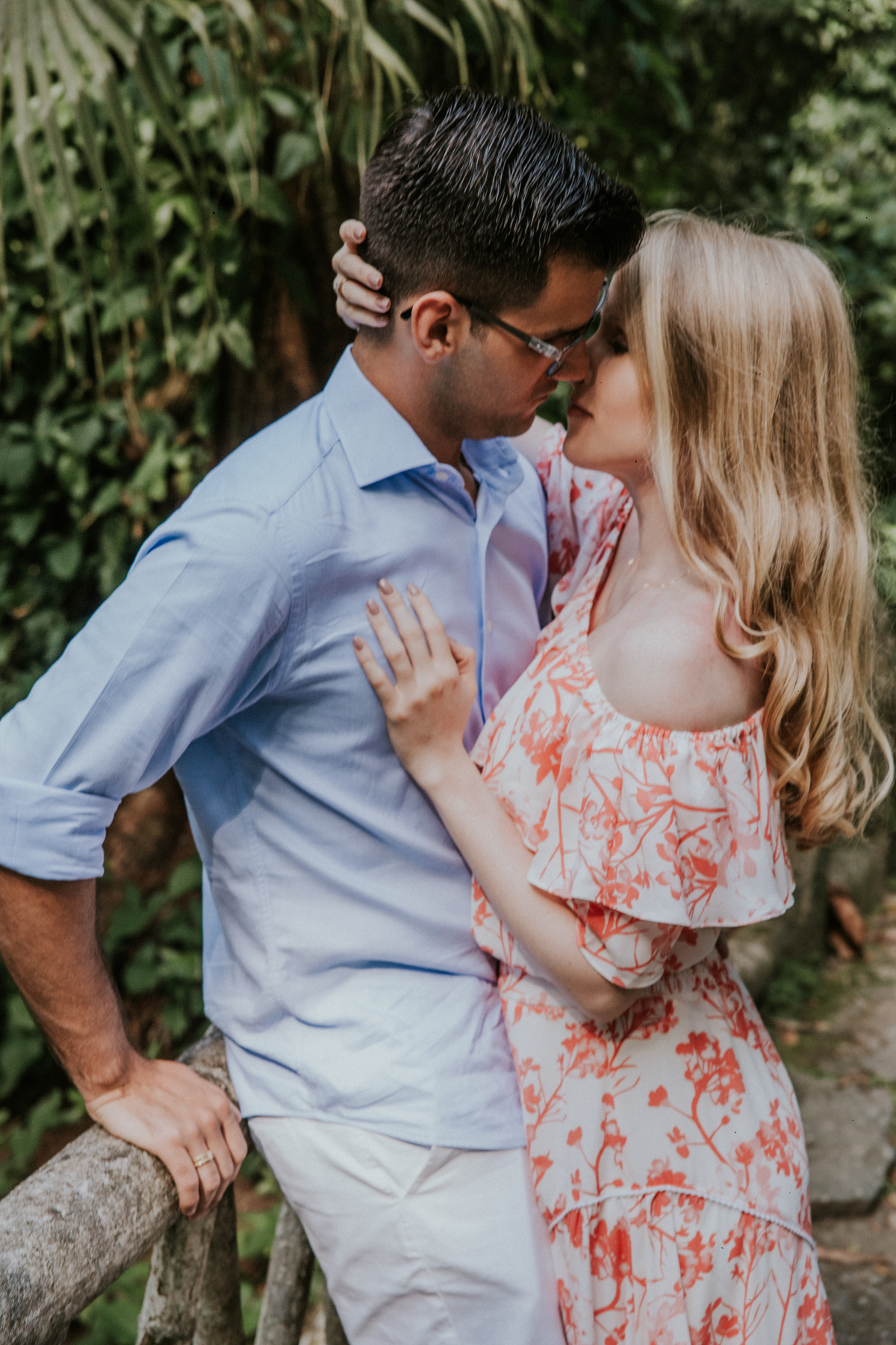 Destination pre wedding para o Rio de Janeiro, inspiração de fotografia de casal no parque lage rio de janeiro.