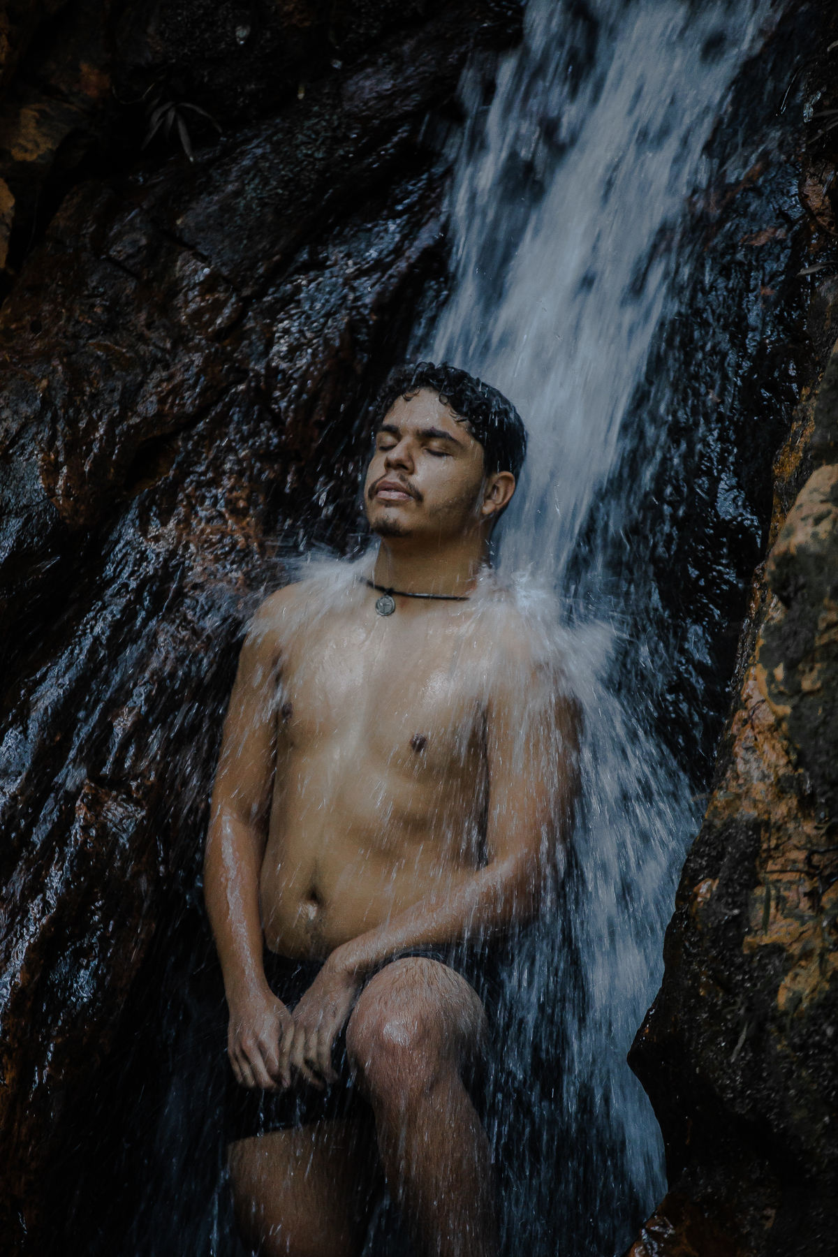 inspiração de ensaio masculino ao ar livre. Ideias de roupas e estilo para ensaio masculino