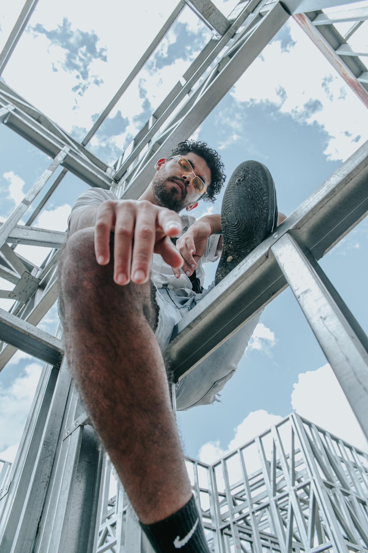 inspiração de ensaio fotografico masculino  e poses em minas gerais. 