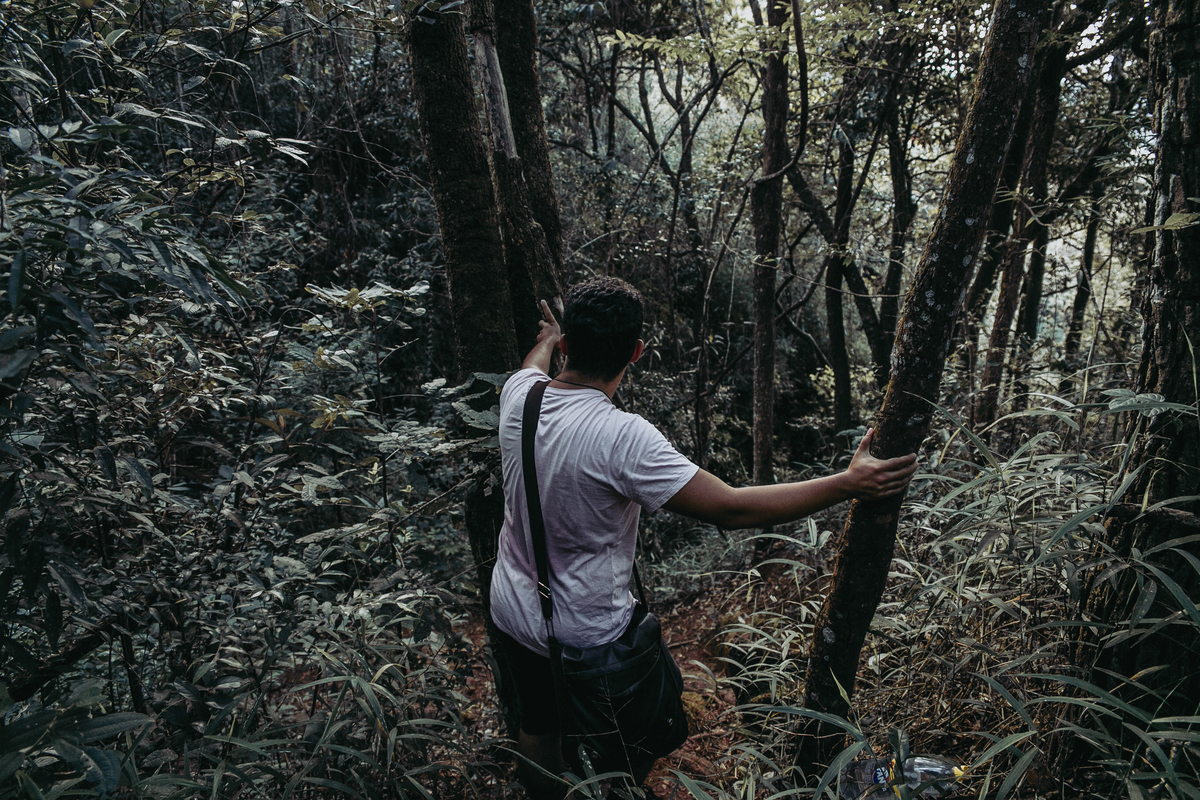 inspiração de ensaio masculino ao ar livre. Ideias de roupas e estilo para ensaio masculino
