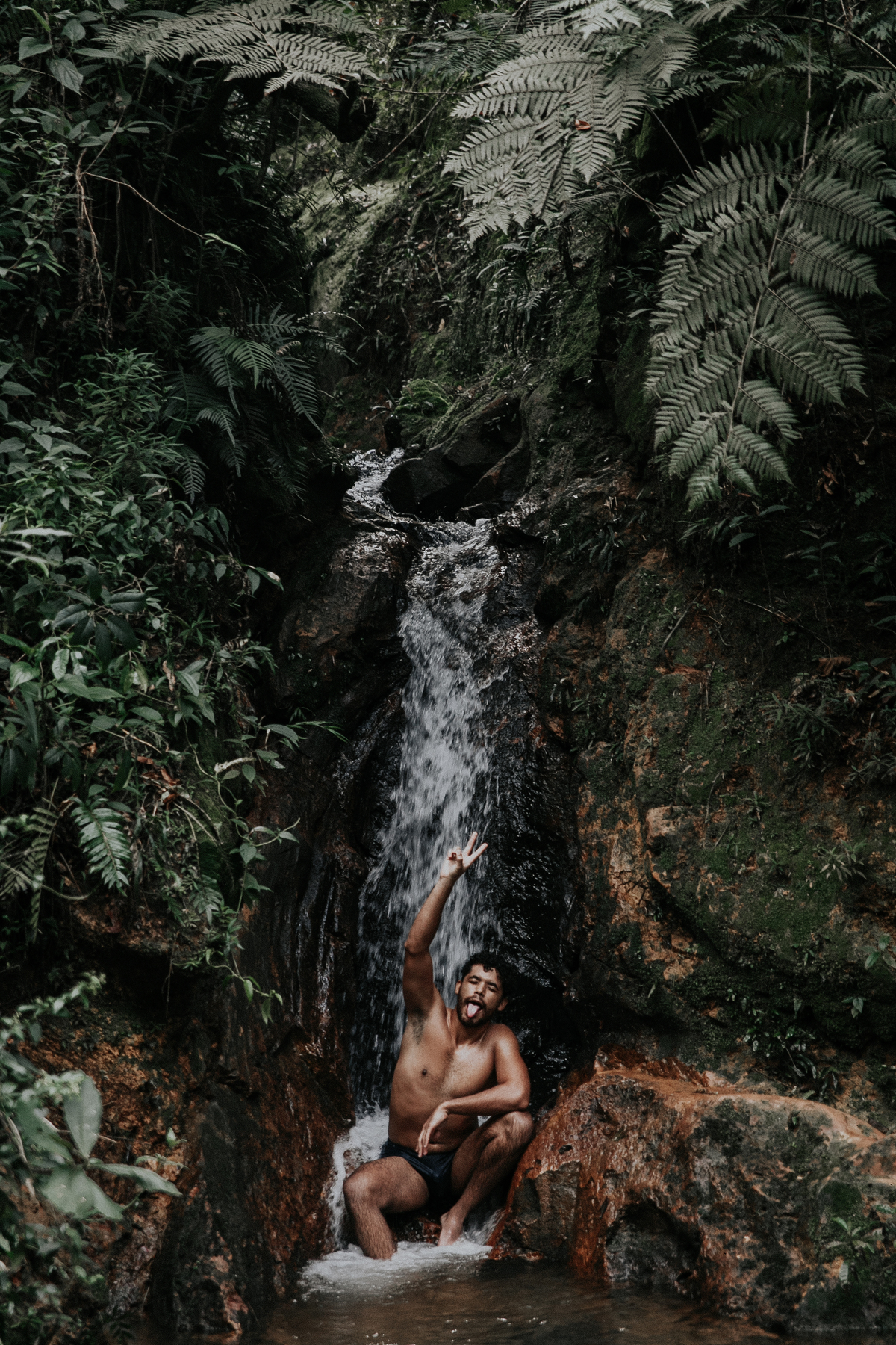 inspiração de ensaio masculino ao ar livre. Ideias de roupas e estilo para ensaio masculino