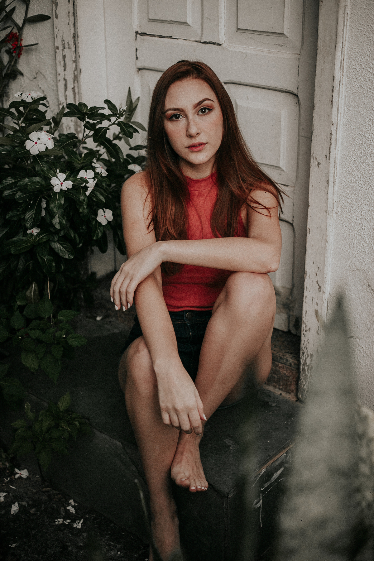 Ensaio feminino casual em casa no qual usamos inspiração de diversas poses e vários looks para ensaio fotografico indoor.