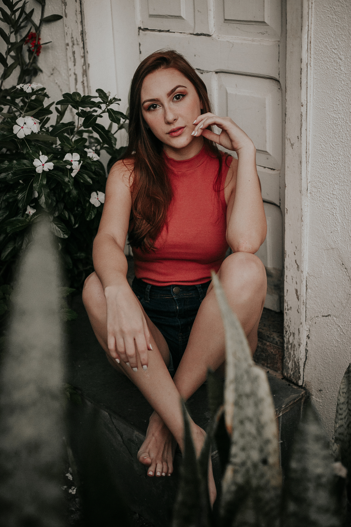 Ensaio feminino casual em casa no qual usamos inspiração de diversas poses e vários looks para ensaio fotografico indoor.