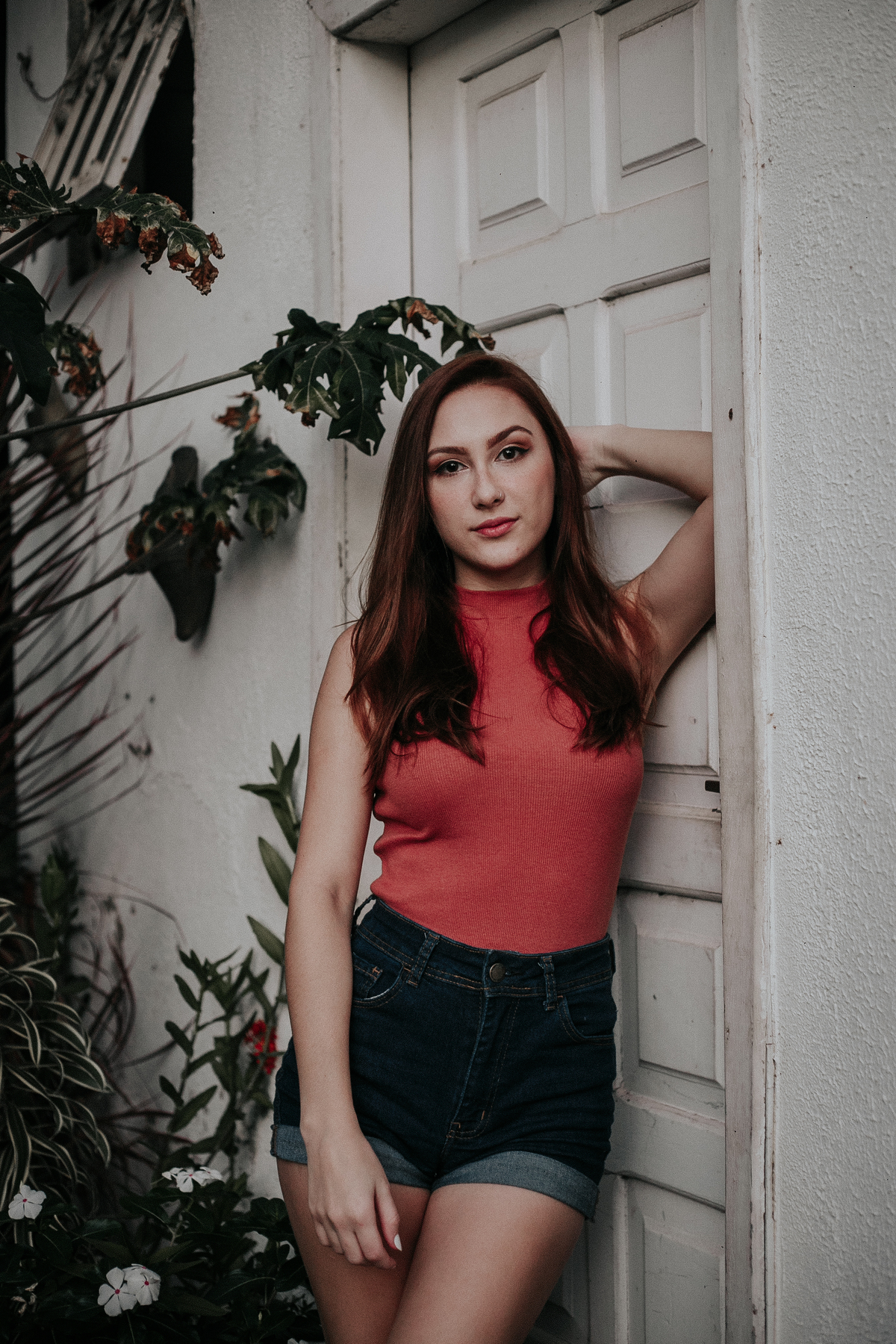 Ensaio feminino casual em casa no qual usamos inspiração de diversas poses e vários looks para ensaio fotografico indoor.