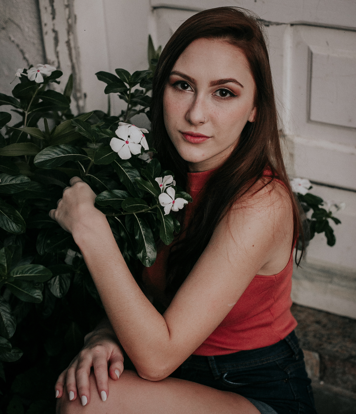 Ensaio feminino casual em casa no qual usamos inspiração de diversas poses e vários looks para ensaio fotografico indoor.