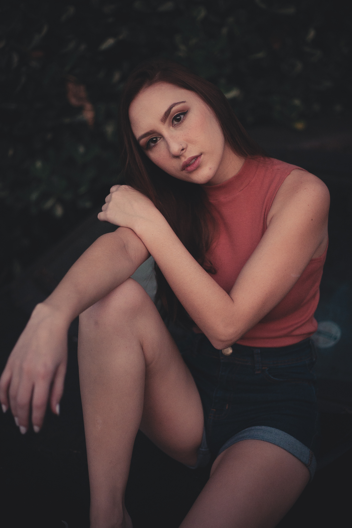 Ensaio feminino casual em casa no qual usamos inspiração de diversas poses e vários looks para ensaio fotografico indoor.