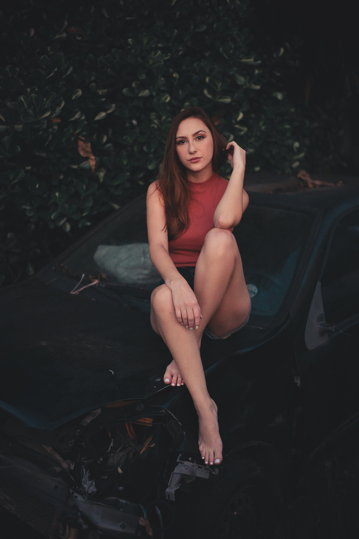 Ensaio feminino casual em casa no qual usamos inspiração de diversas poses e vários looks para ensaio fotografico indoor.