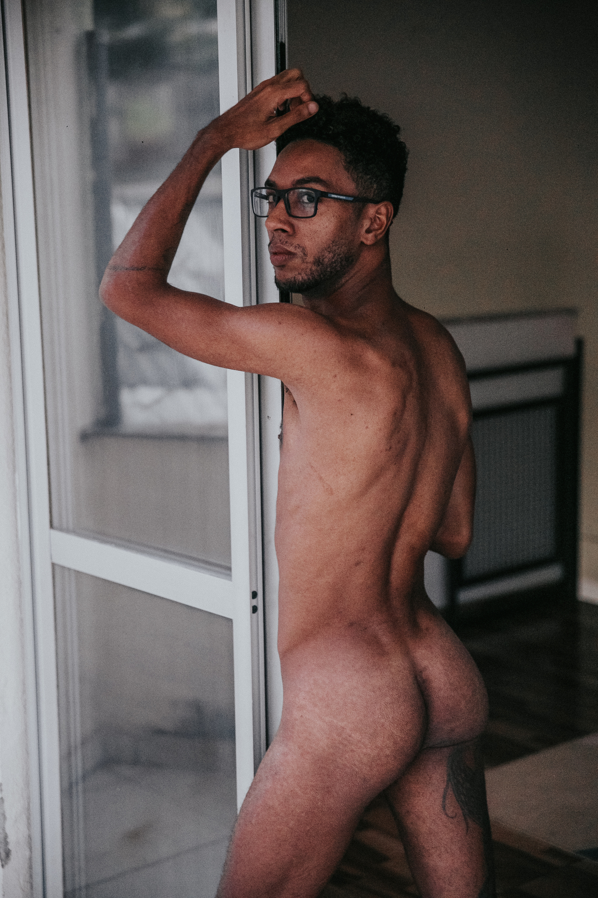 Ensaio fotografico masculino em belo horizonte feito em casa