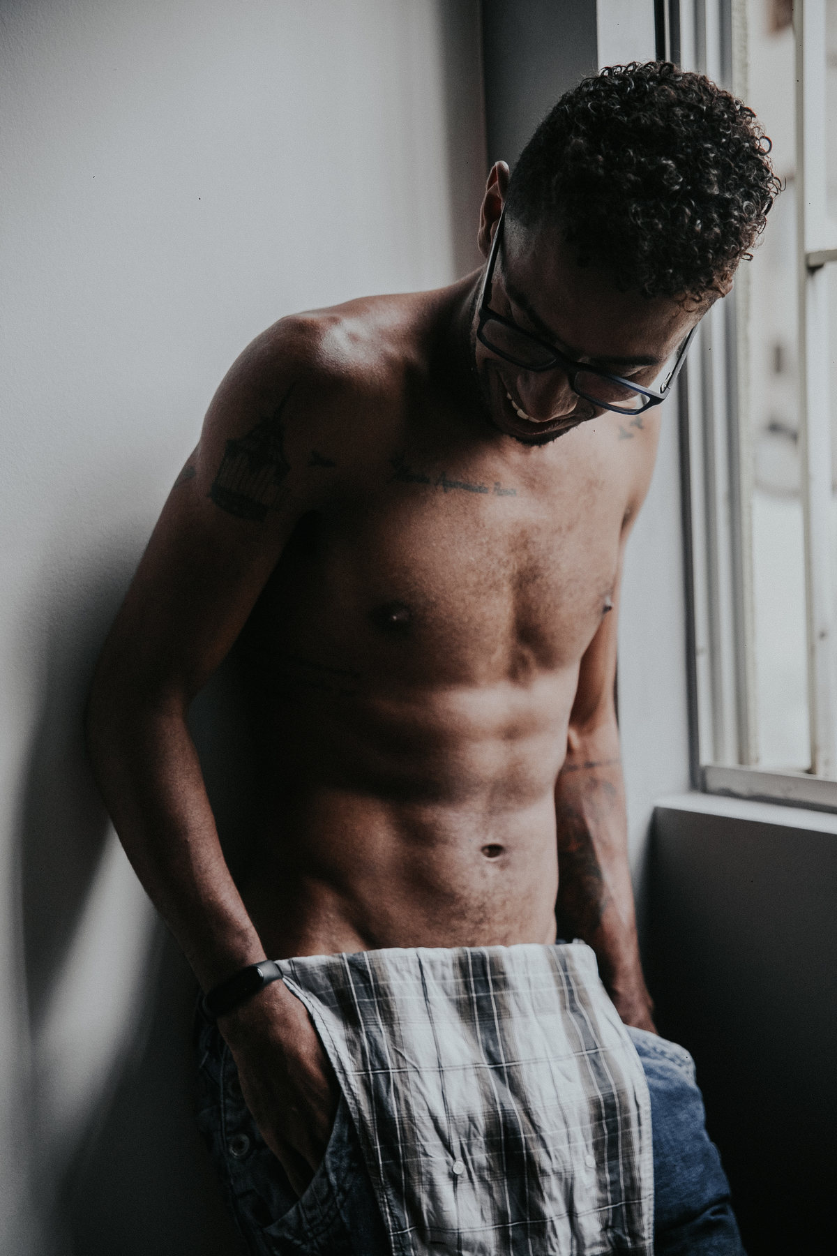 Ensaio fotografico masculino em belo horizonte feito em casa