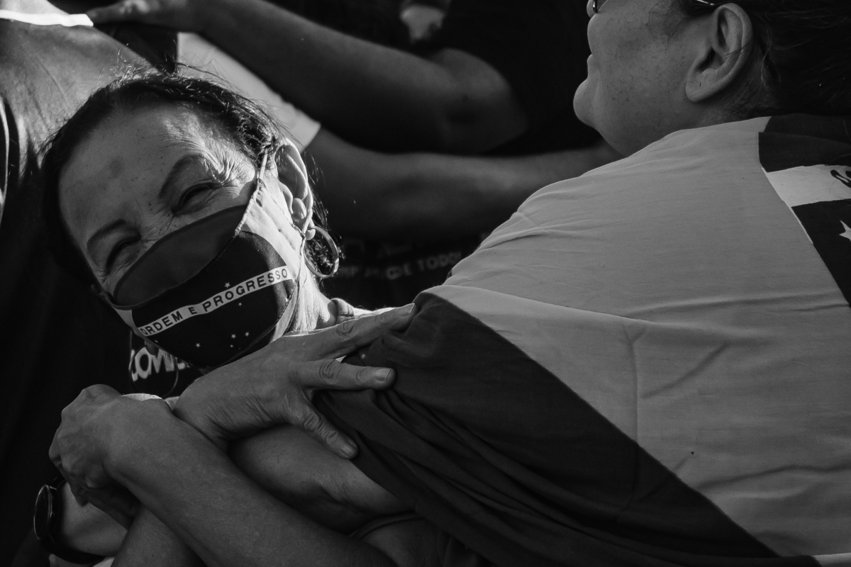 felicidade brasileira