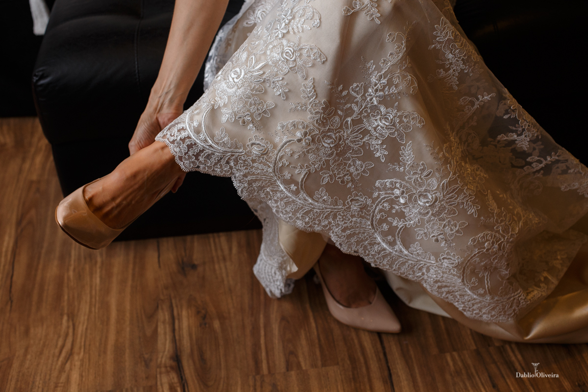 detalhes do sapato da noiva