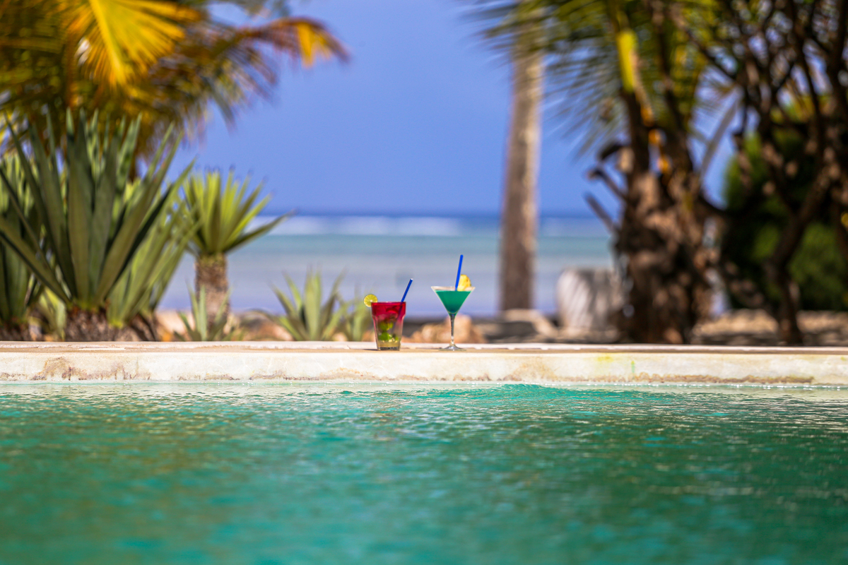 Fotos de Hotéis na praia drinks na piscina 