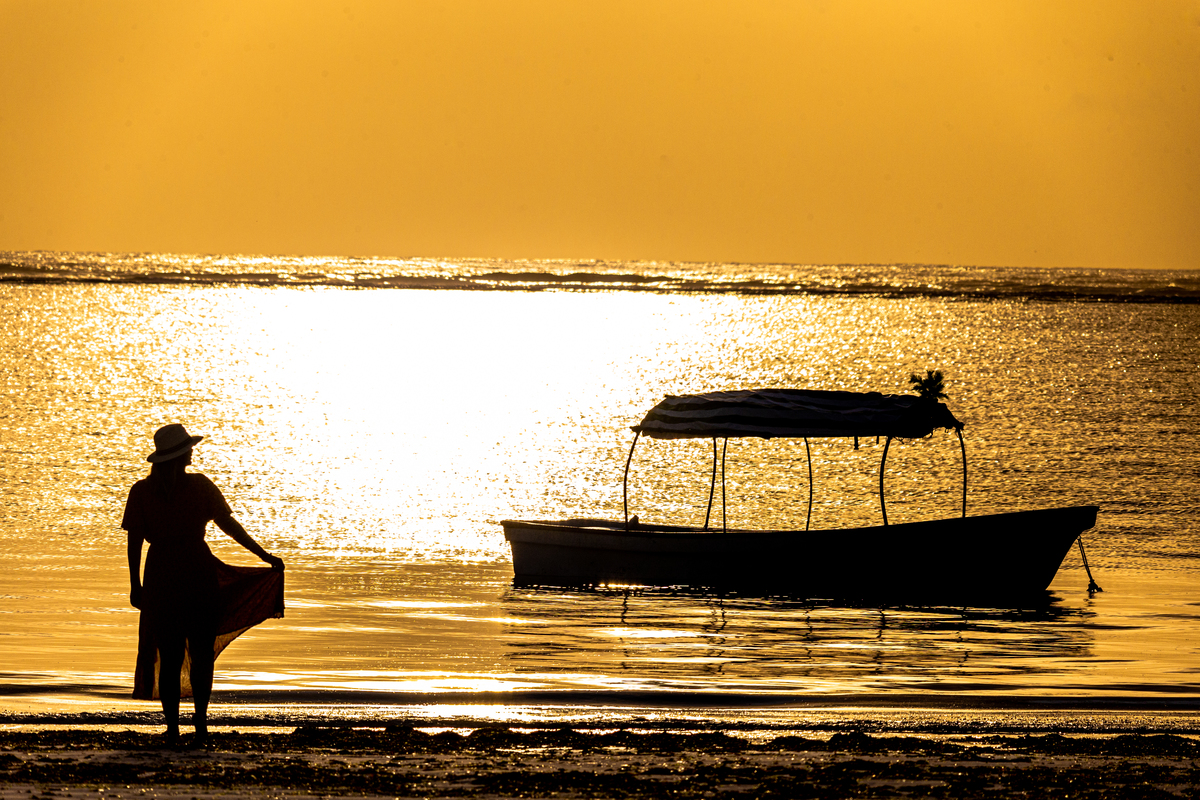 Fotos profissionais para hotéis na praia 
bess sunrise in zanzibar. 