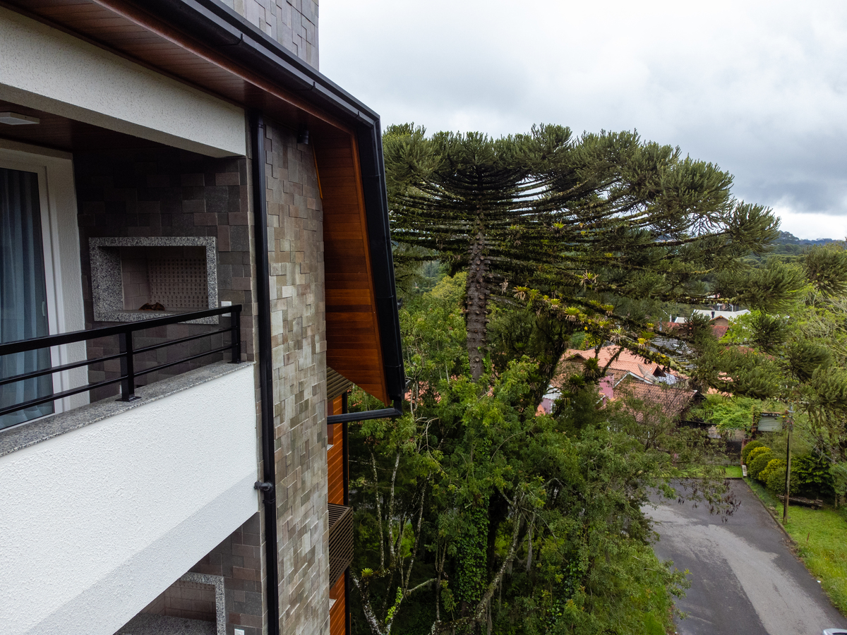 Empreendimentos imobiliários Em Canela.  Sacada Gormet. 