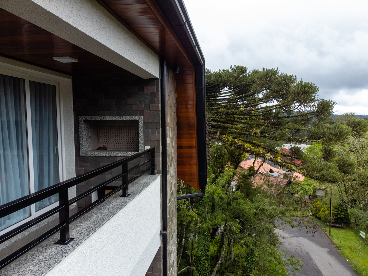 Empreendimentos imobiliários Em Canela. Vista para as araucarias. 