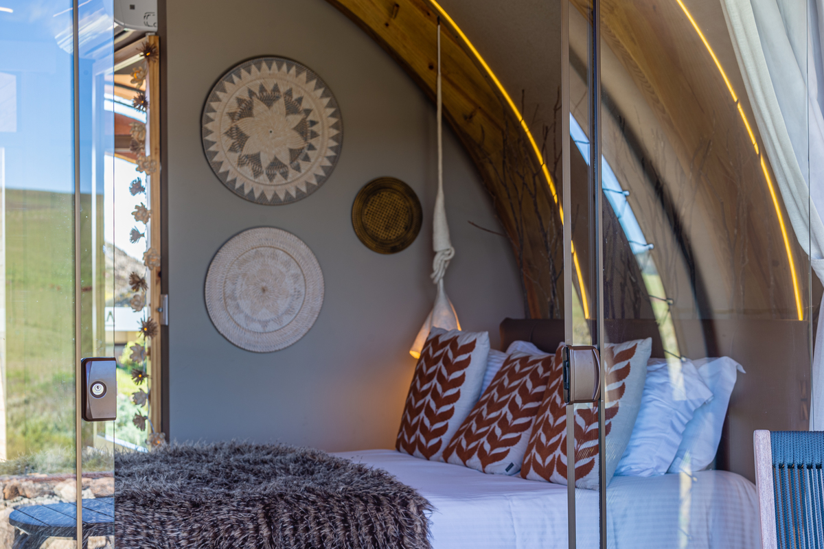 O rustico com o moderno nos casulos  do Parador Cambará do Sul 