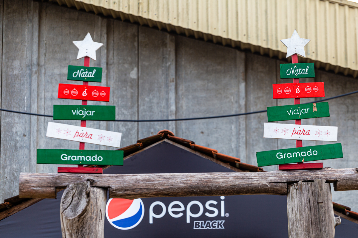 Campanha da Pepsi na Expogramado e a decoração de Natal. 