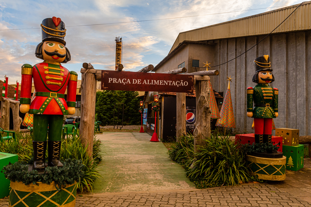 Campanha da Pepsi na Expogramado Entrada da praça de alimentação