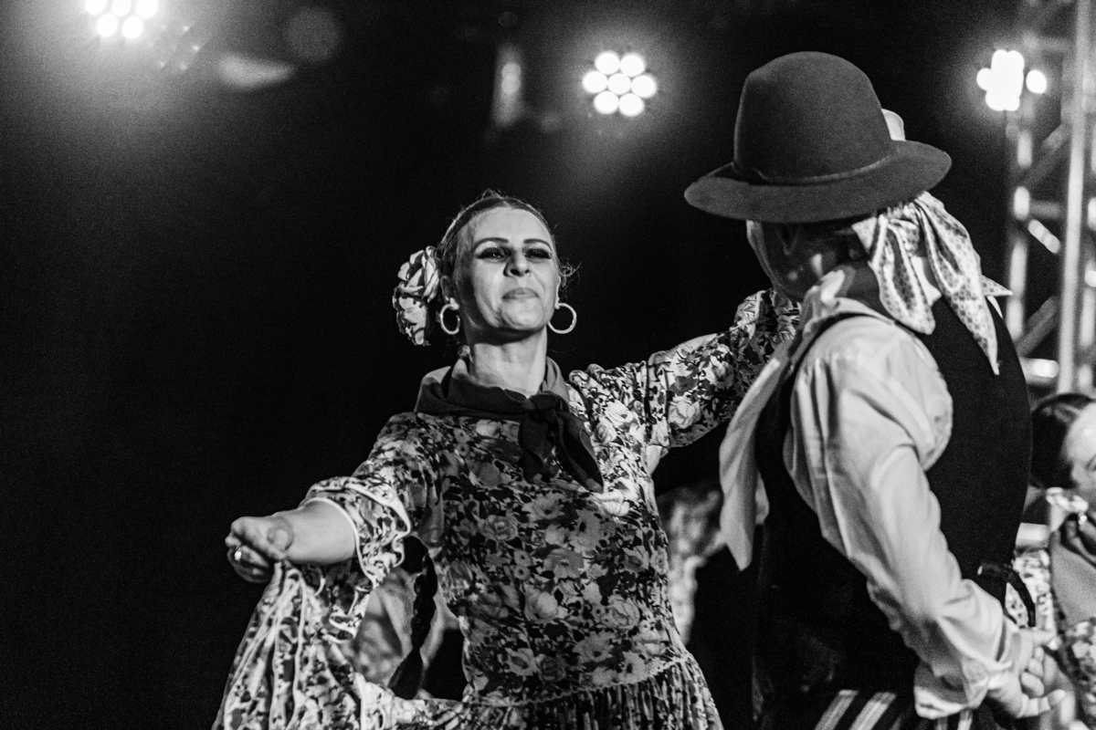Fotos da dança folclórica do Bailado Gaúcho em preto e branco Eduardo Brancalion III