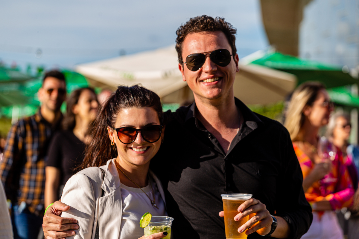 Fotos do publico  no Show do Duca Leindecker e do Alemão Ronaldo em celebração a um ano de Vida Do Matria, parque de Flores. 