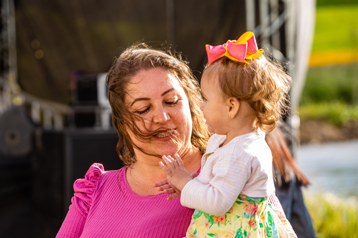 Fotos do publico  no Show do Duca Leindecker e do Alemão Ronaldo em celebração a um ano de Vida Do Matria, parque de Flores. 
