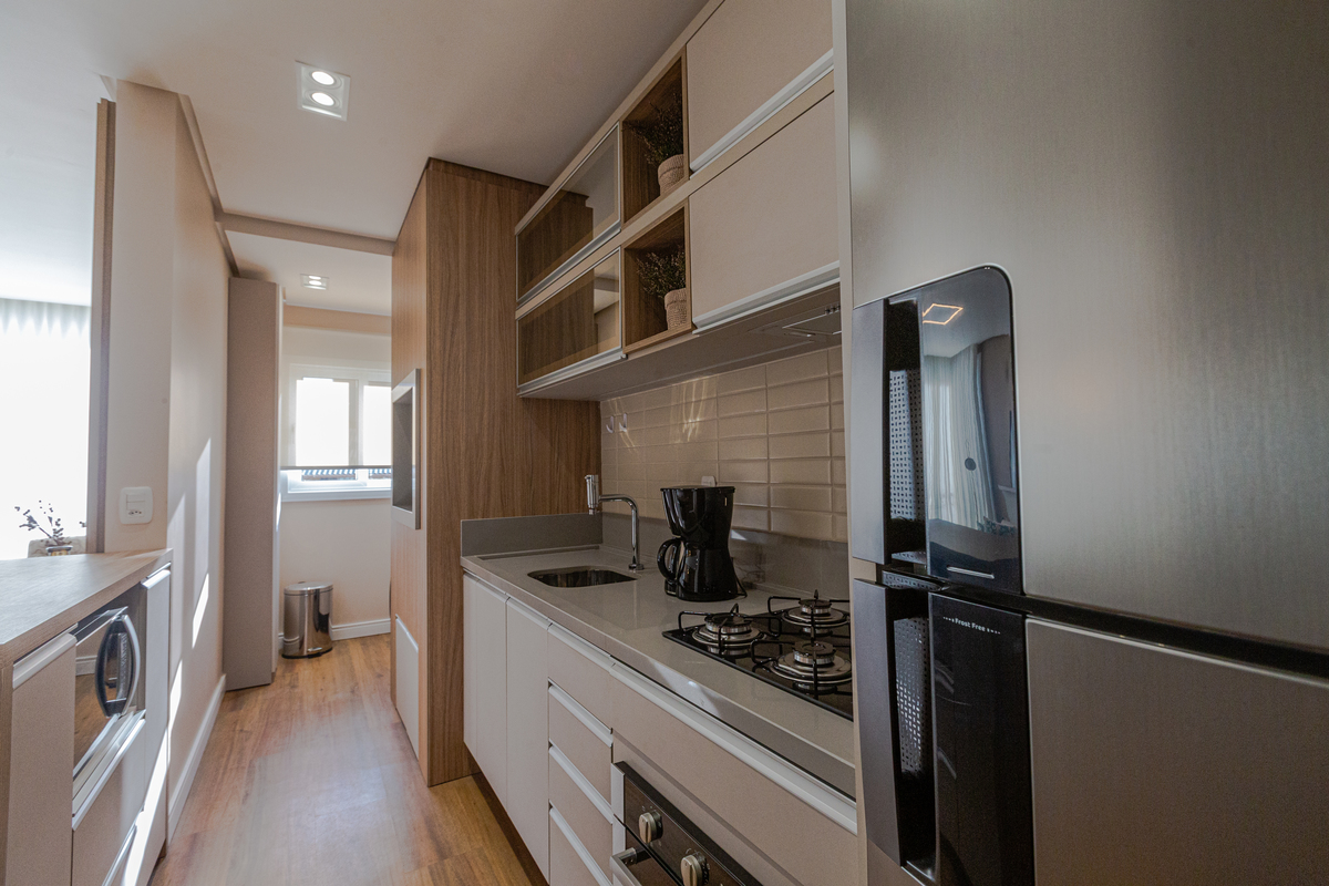 Fotografia  profissional para um apartamento para locação no Airbnb em Gramado.  Cozinha equipada, 