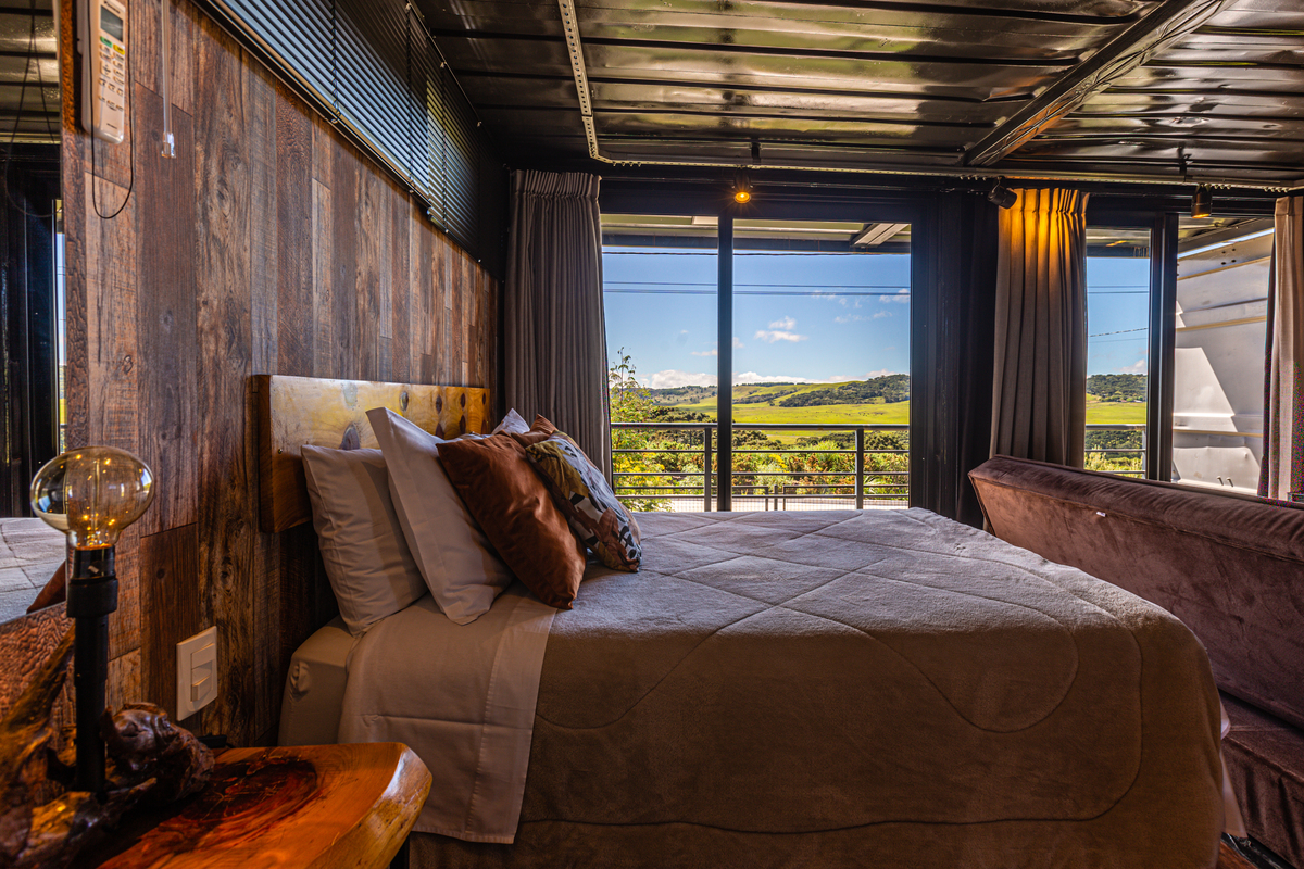 Hospedagem em Cambara do Sul. Cambara Containers. Cama confortável. 