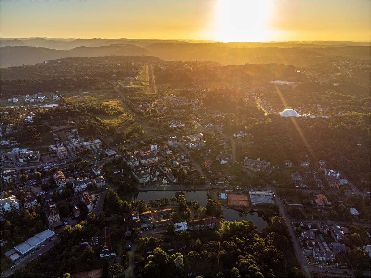 Grande Hotel Canela, o melhor Hotel de Canela.  Fotografia area de Canela. 