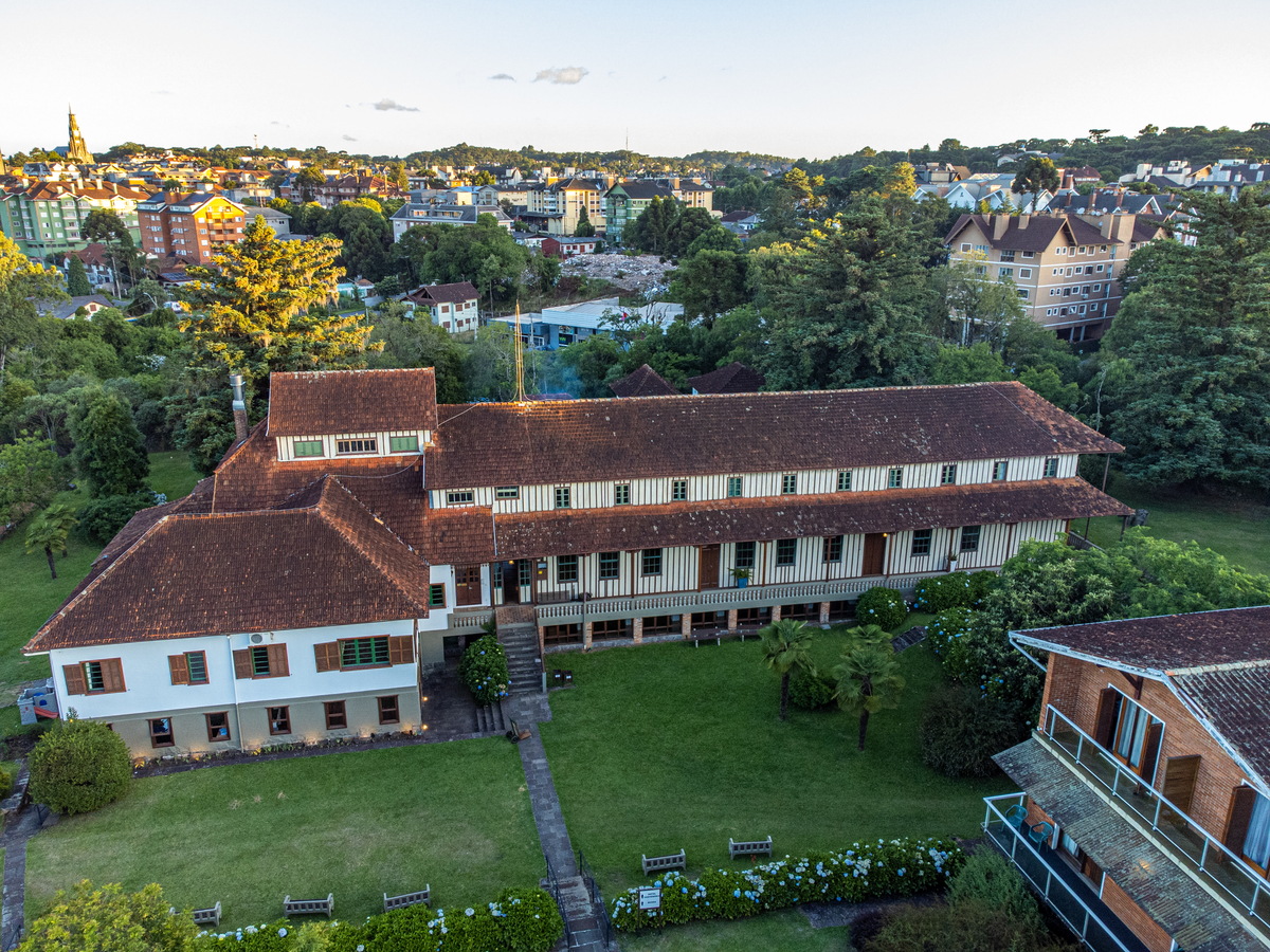 Grande Hotel Canela, o melhor Hotel de Canela.  Casarão histórico de Canela. 