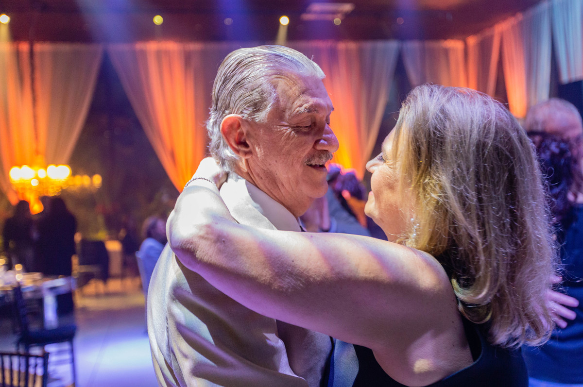 Fotografo para aniversários em Gramado e Canela.  Casal de amigos
