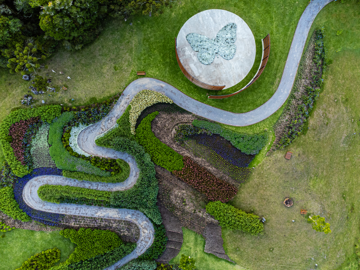 O Monumento à Borboleta é também destaque de arte e design que proporciona momentos de reflexão e autoconhecimento junto à natureza. 
