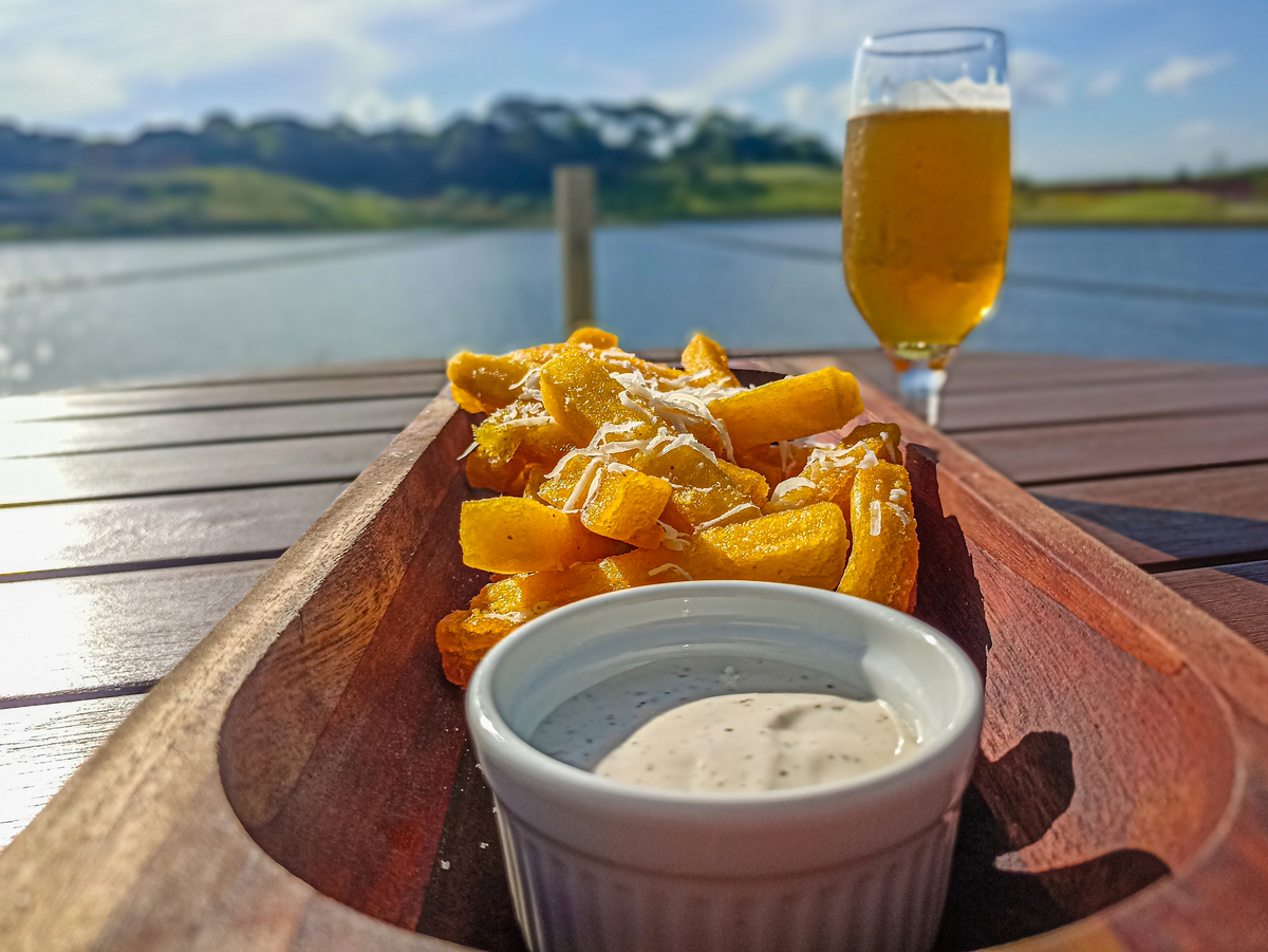 Um petisco com essa vista. 