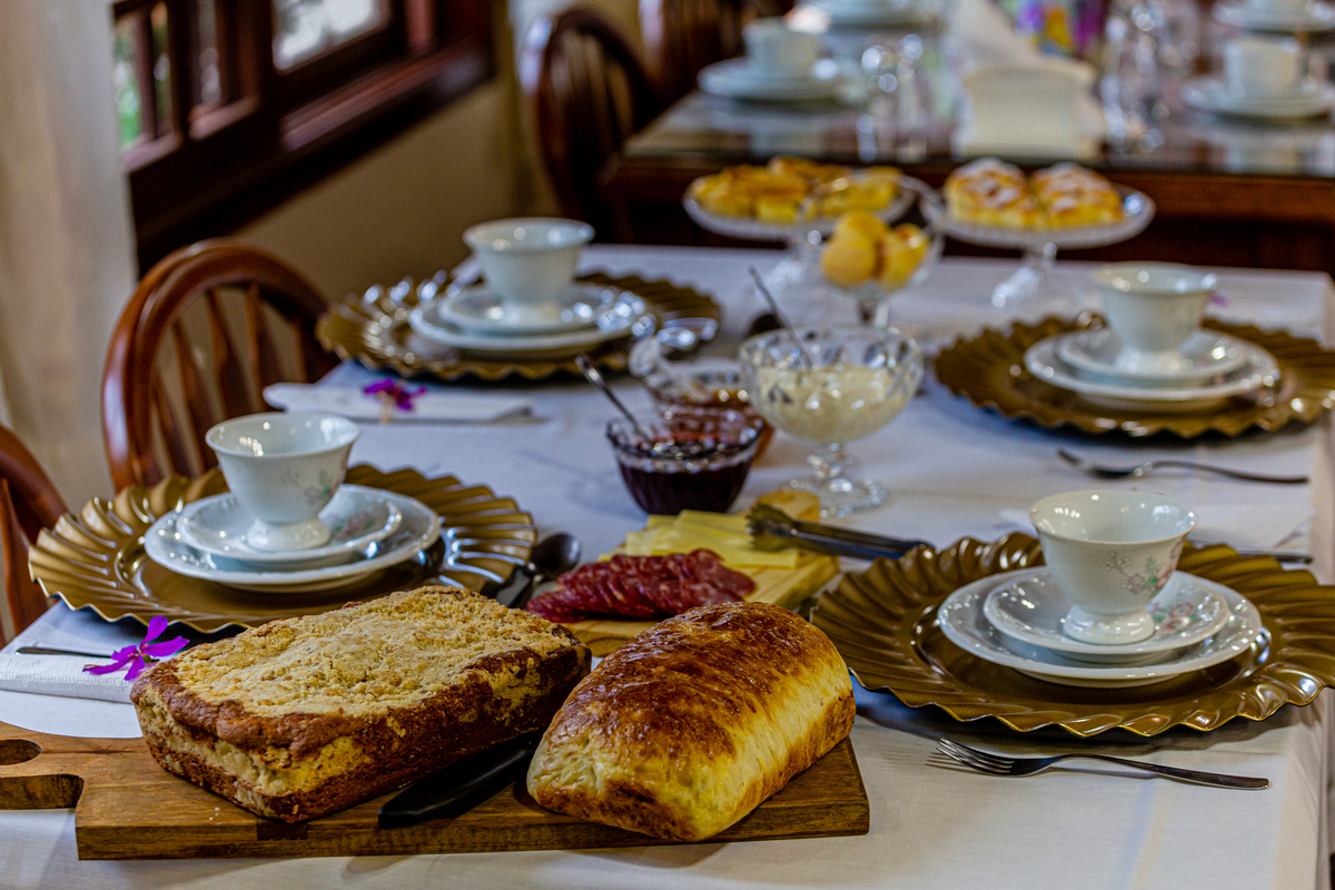 Bolos da tarde  na Pousada Bosque Canela. 
