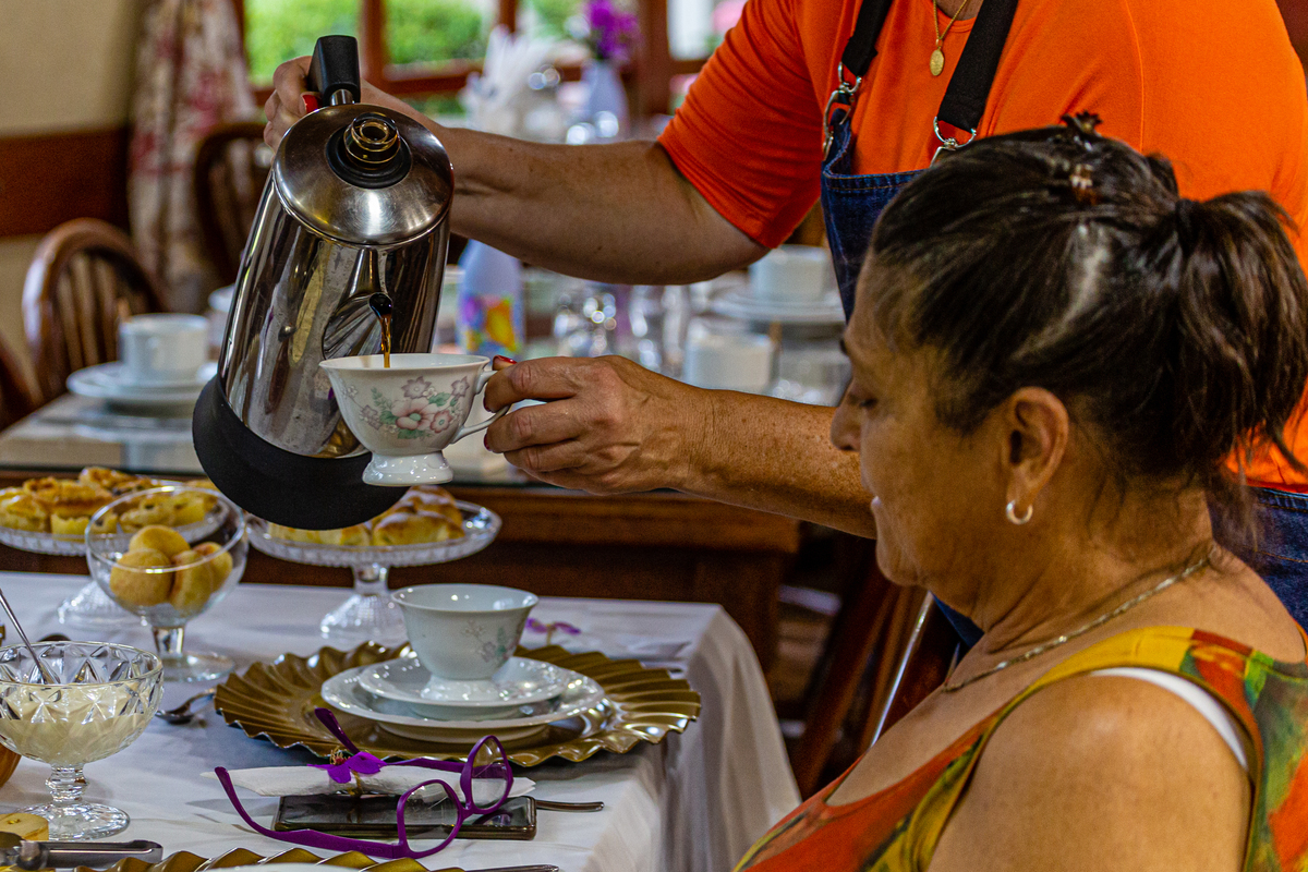 Atendimento familiar  na Pousada Bosque Canela. 