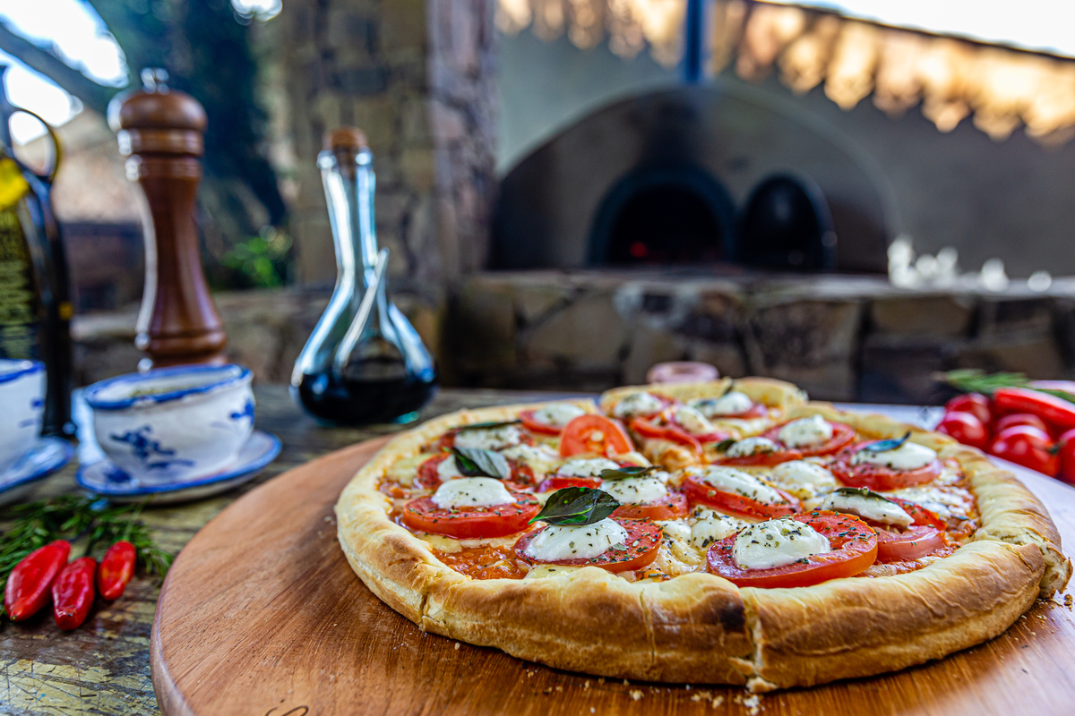 Prove a melhor pizza de Gramado. receita da Nona no La Hacienda Hotel 