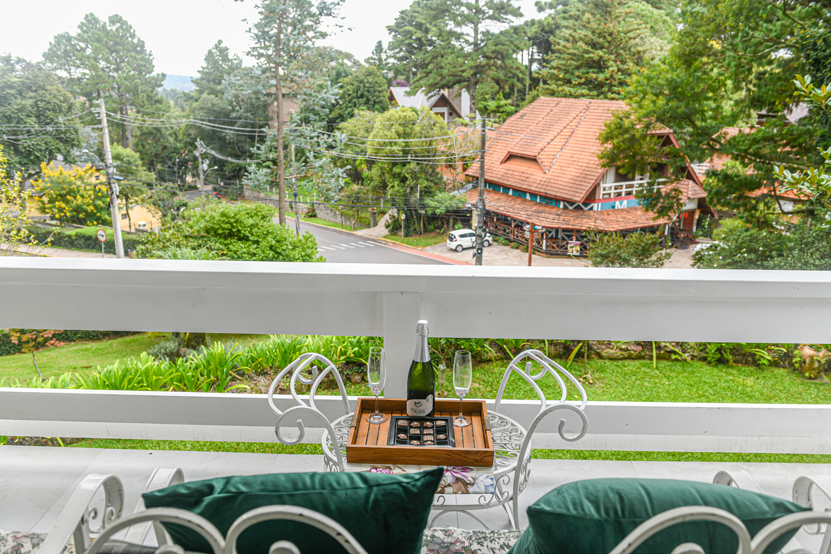 Casa com varanda para alugar em Gramado no AIRBNB