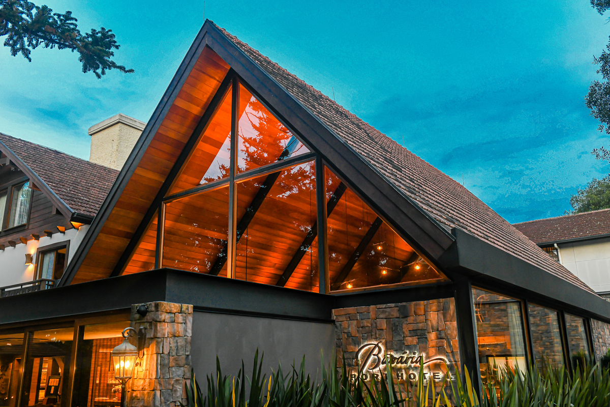 A beleza arquitetônica do Hotel Bavária em Gramado. 