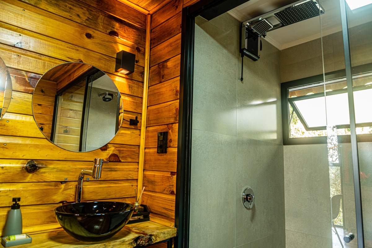 Banheiro para relaxar na cabana. 