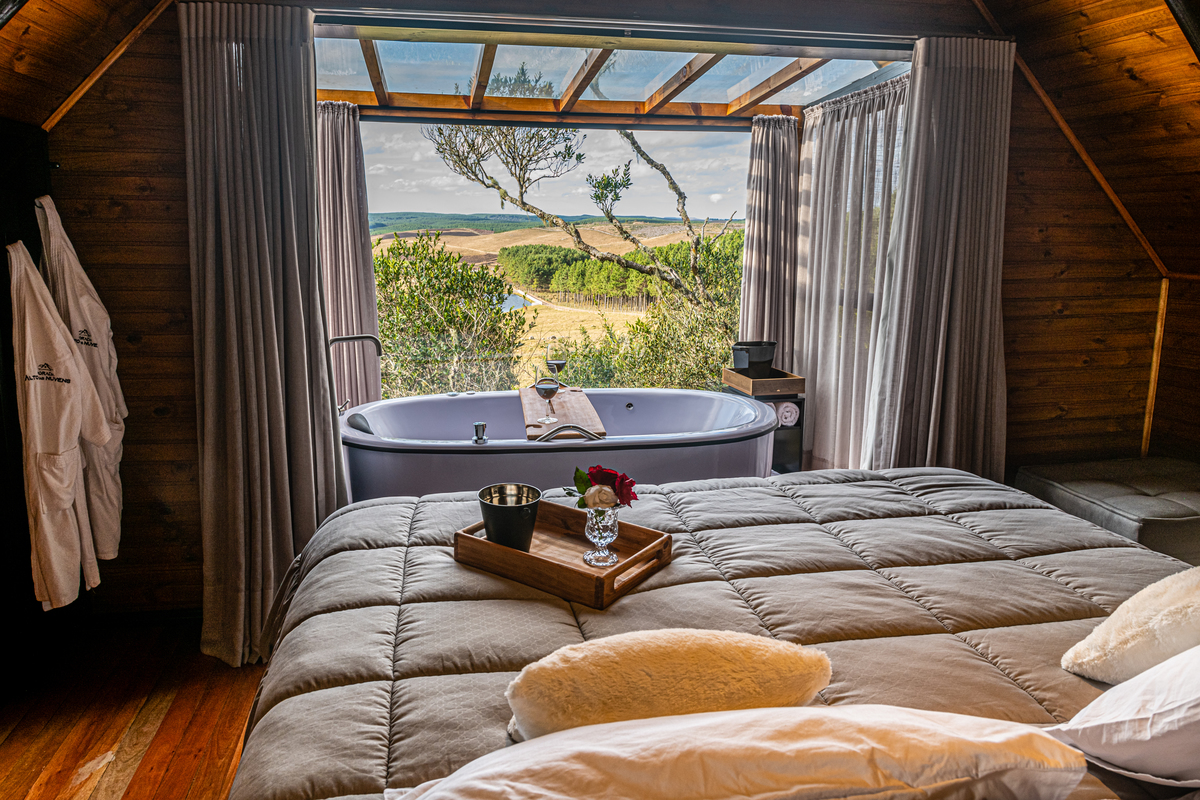 Linda vista da Cabana Morada alto das nuvens em São Jose dos Ausentes. 