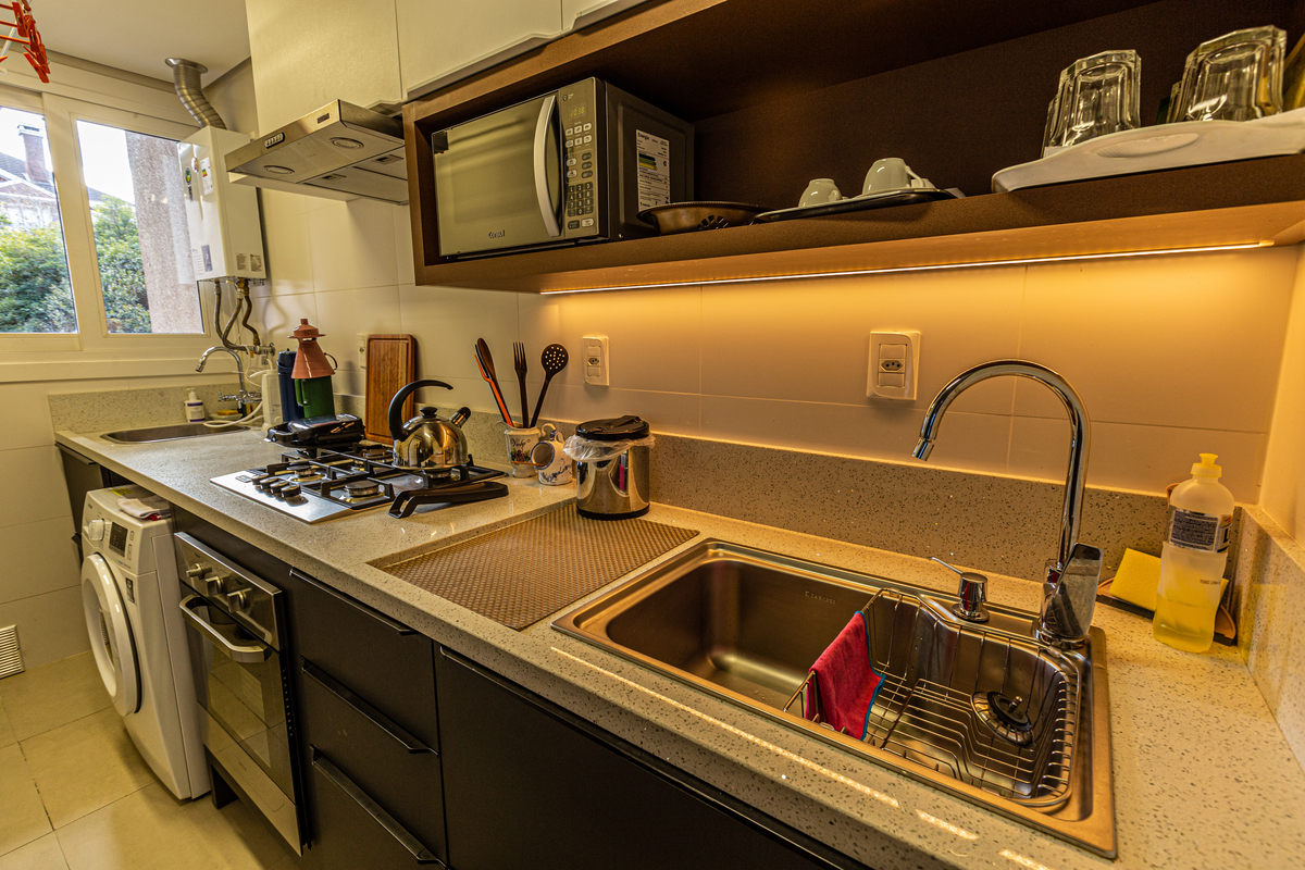 Cozinha pré montada em canela 