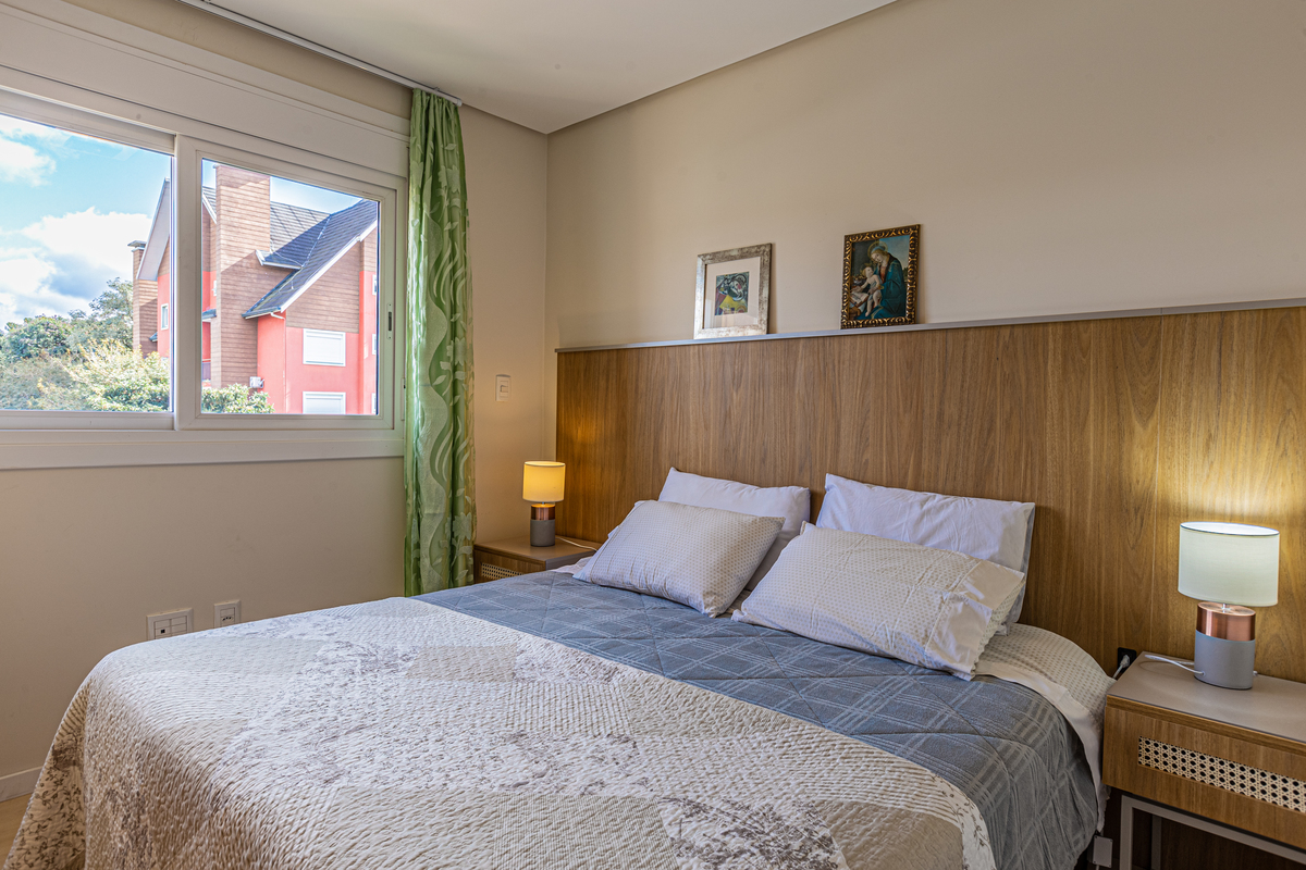 Apartamento para locação em Canela, próximo a igreja. 