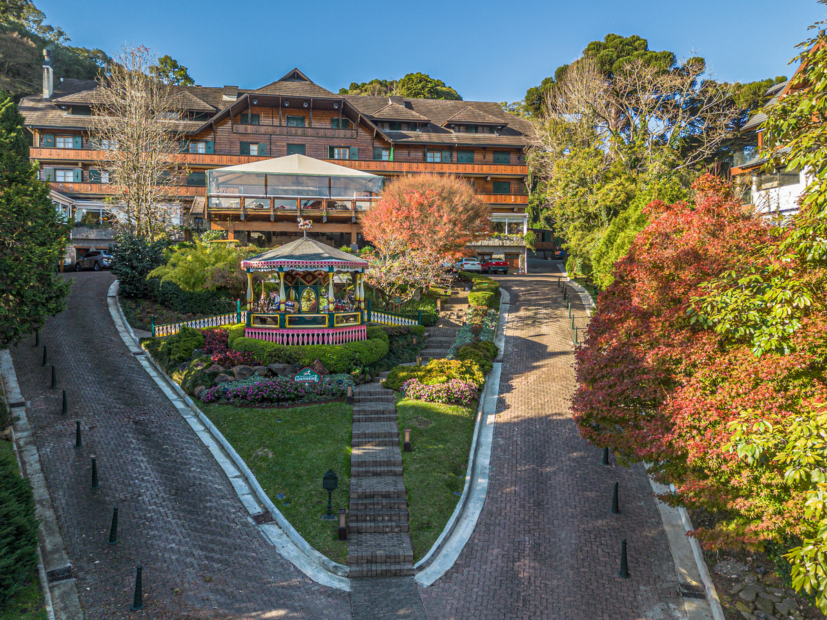 Tradição e alta gastronomia no restaurante La Caceria Especializado em caças e cortes de carnes nobres, é um dos mais renomados restaurantes do Brasil 