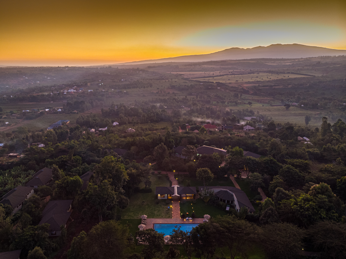 Relax in Acacia Farm Lodge 